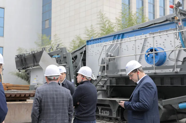 Делегация Республики Татарстан (Российская Федерация) посетили компанию Zhongyu Dingli с целью ознакомления и изучения (7) Делегация Республики Татарстан (Российская Федерация) посетили компанию Zhongyu Dingli с целью ознакомления и изучения (7)